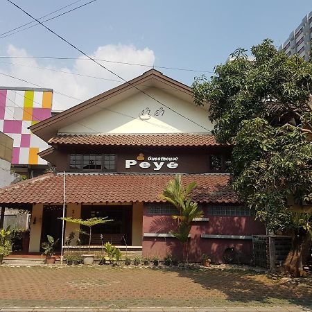 Peye Guesthouse Malang Exterior photo